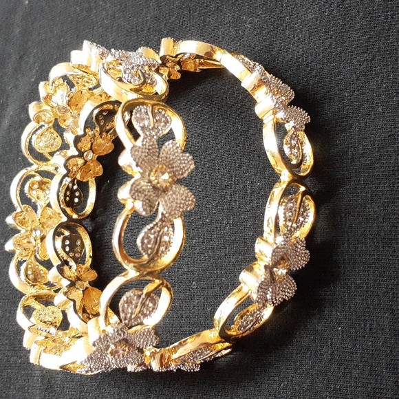 Jewels Galaxy Floral Design Gold Plated American Diamond Indian Bangle - Picture 9 of 11